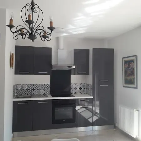 Vakantiehuis Maison Dans Propriete Avec Cour Corneilhan