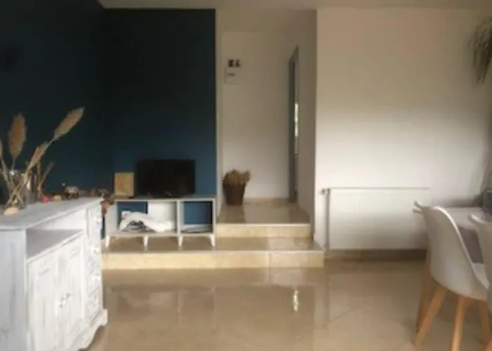 Maison Dans Propriete Avec Cour Дом отдыха