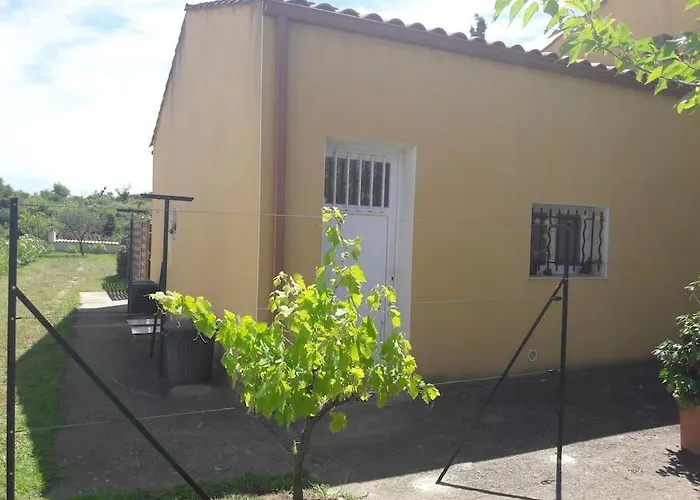 Дом отдыха Maison Dans Propriete Avec Cour *