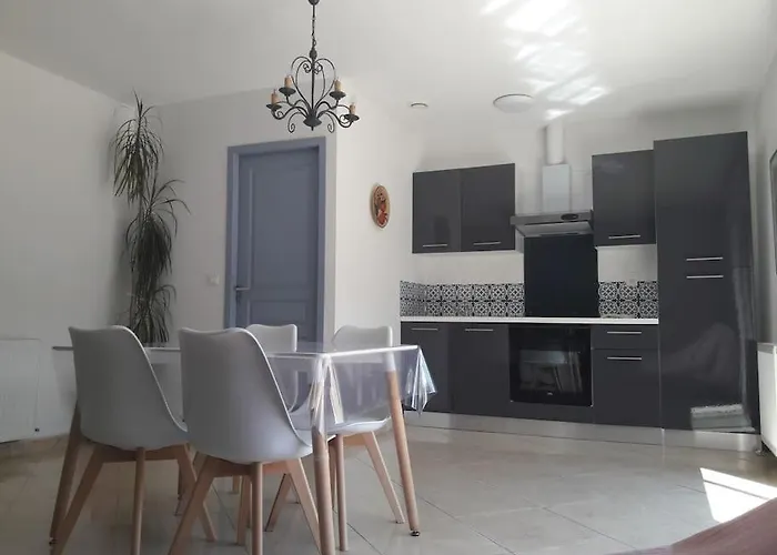 Maison Dans Propriete Avec Cour Дом отдыха *