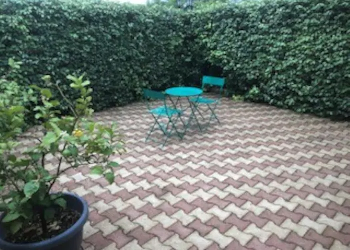 Maison Dans Propriete Avec Cour Дом отдыха Corneilhan