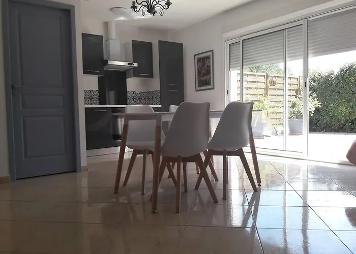 Дом отдыха Maison Dans Propriete Avec Cour